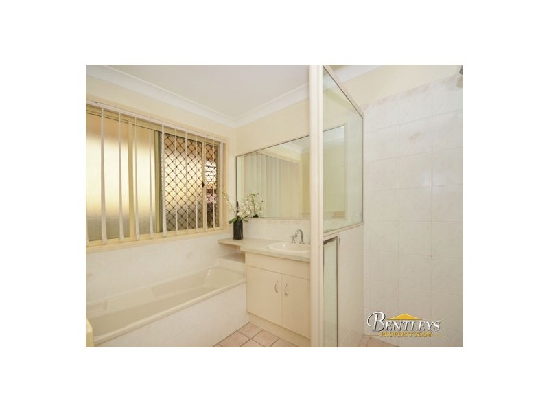2 Rothfall Chase, Aroona QLD 4551