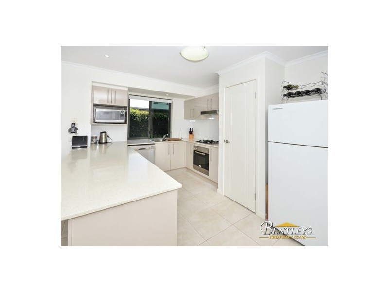 32 Chestwood Crescent, Sippy Downs QLD 4556