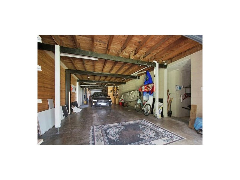 98 Sugar Bag Road, Little Mountain QLD 4551