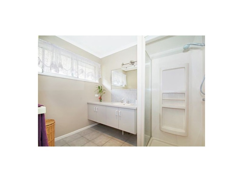 98 Sugar Bag Road, Little Mountain QLD 4551