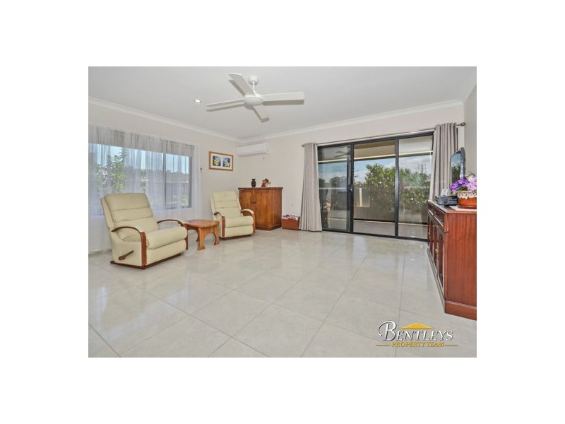 1 Forest View Way, Little Mountain QLD 4551