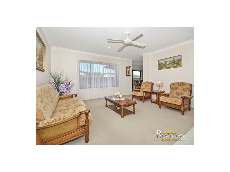 1 Forest View Way, Little Mountain QLD 4551