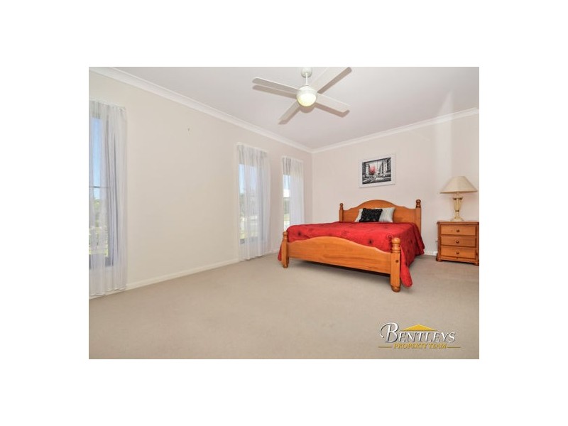 1 Forest View Way, Little Mountain QLD 4551