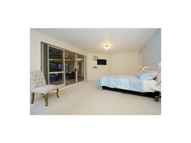 9 Raintree Boulevard, Little Mountain QLD 4551