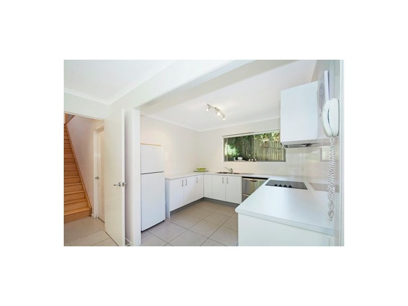 3 Amberly Circle, Little Mountain QLD 4551