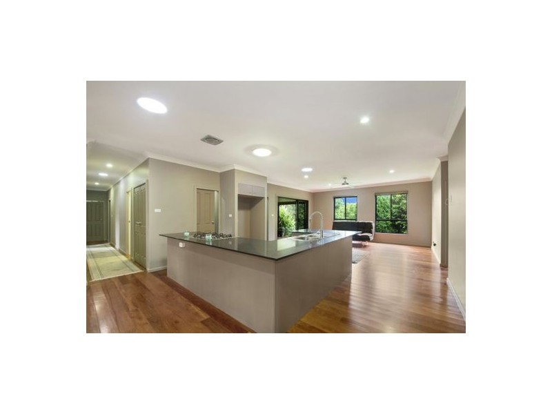 28 Clearview Drive, Glass House Mountains QLD 4518