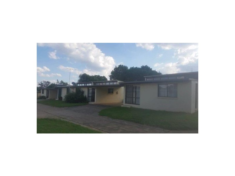 8 Davies Street, Yarraman QLD 4614