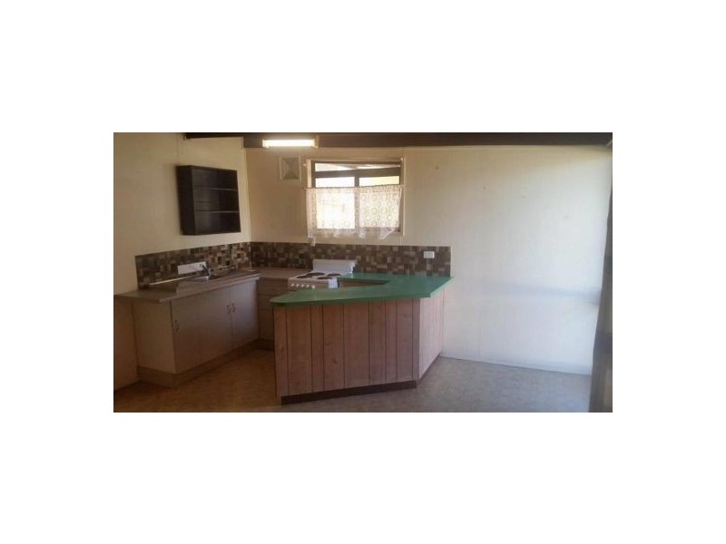 8 Davies Street, Yarraman QLD 4614