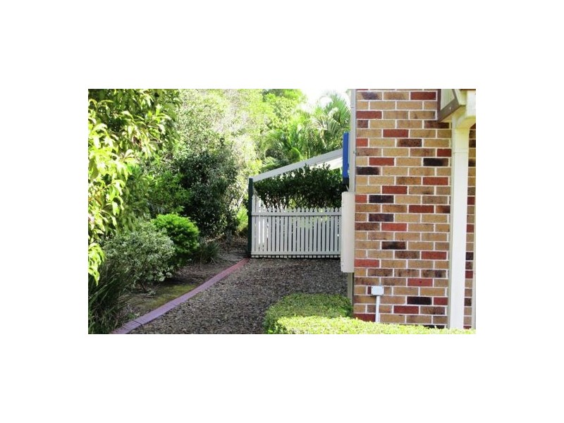 16 Bellevue Drive, Little Mountain QLD 4551