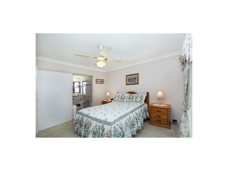 16 Bellevue Drive, Little Mountain QLD 4551