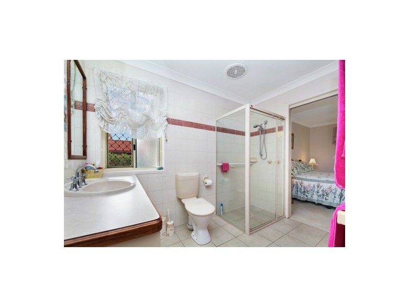 16 Bellevue Drive, Little Mountain QLD 4551
