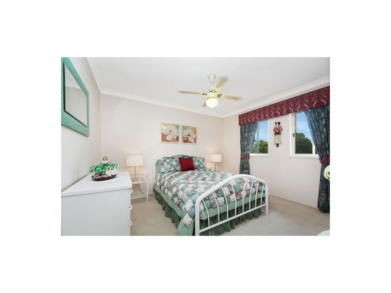 16 Bellevue Drive, Little Mountain QLD 4551