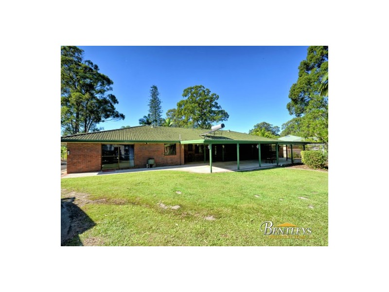 4 Casuarina Drive, Little Mountain QLD 4551