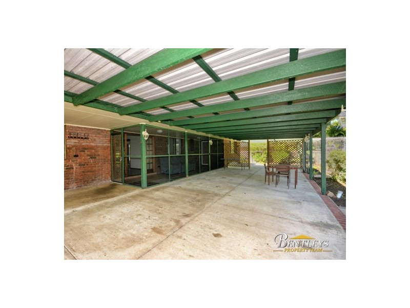4 Casuarina Drive, Little Mountain QLD 4551