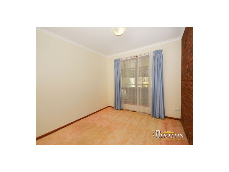 4 Casuarina Drive, Little Mountain QLD 4551
