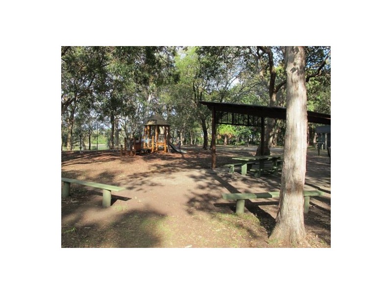 10 Bareki Street, Wurtulla QLD 4575