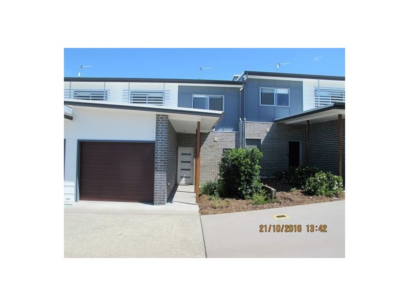 6/17 Greensboro Place, Little Mountain QLD 4551