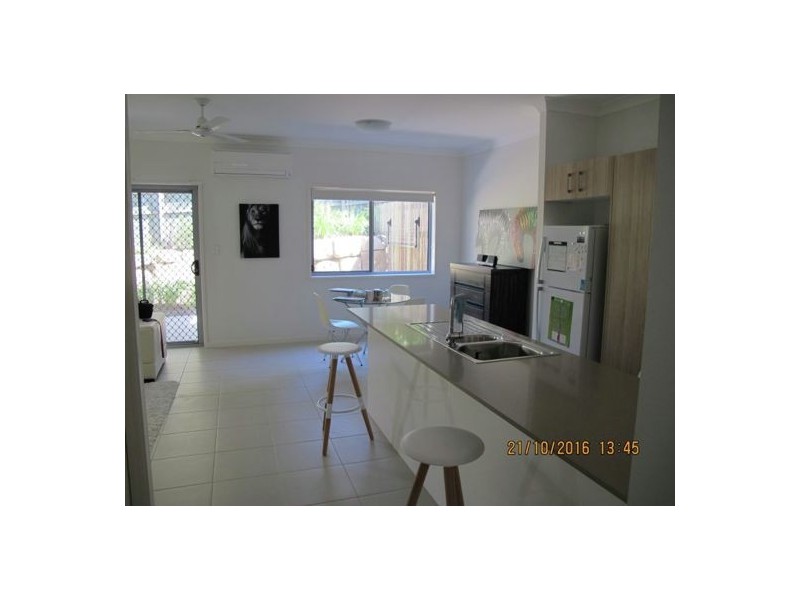 6/17 Greensboro Place, Little Mountain QLD 4551