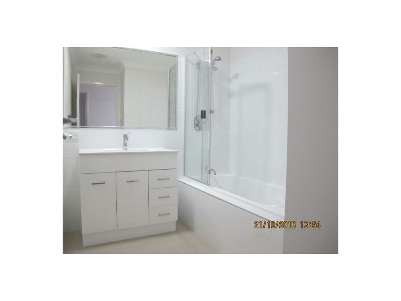 6/17 Greensboro Place, Little Mountain QLD 4551