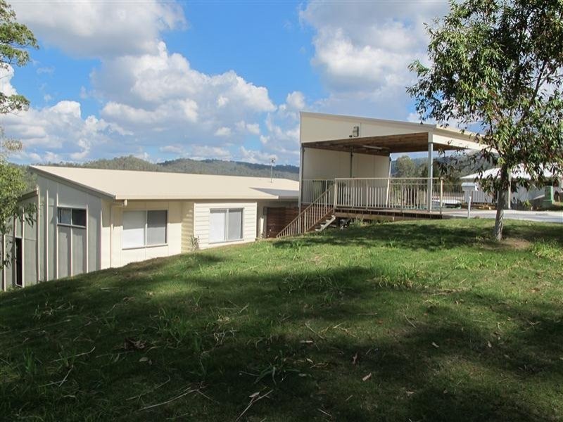 39 Brandenburg Road, Mooloolah Valley QLD 4553