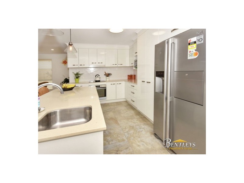 68 Haslewood Crescent, Meridan Plains QLD 4551