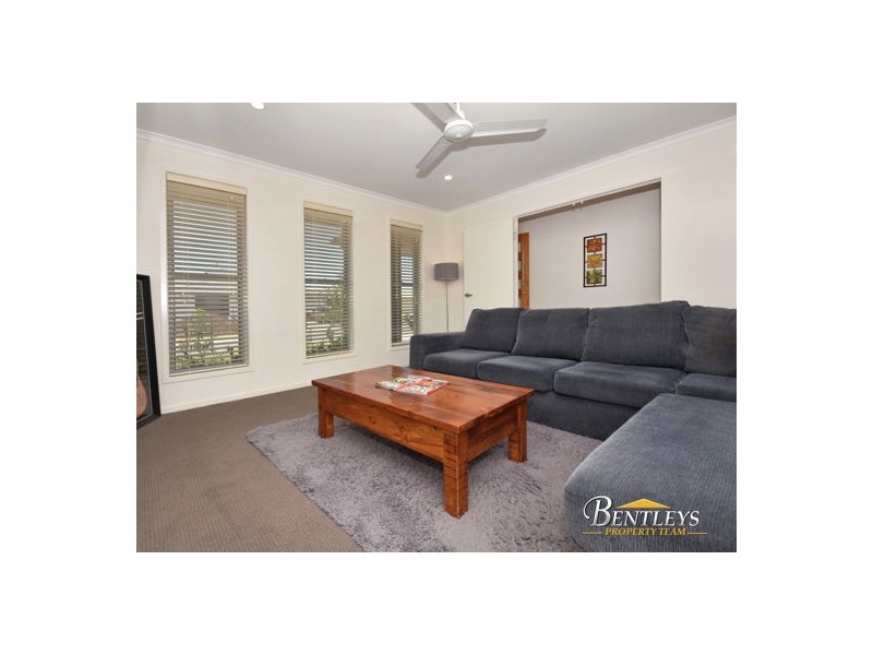 68 Haslewood Crescent, Meridan Plains QLD 4551