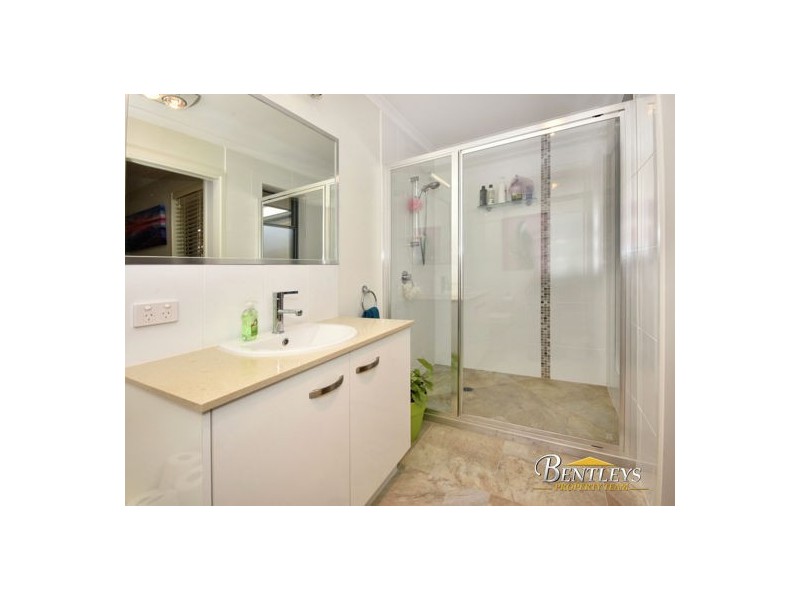 68 Haslewood Crescent, Meridan Plains QLD 4551