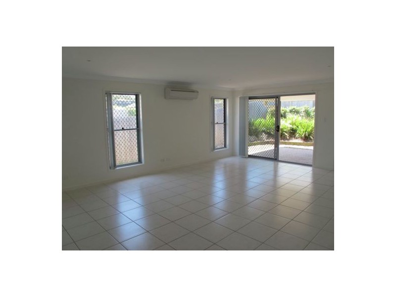 3 Sunrise Terrace, Little Mountain QLD 4551
