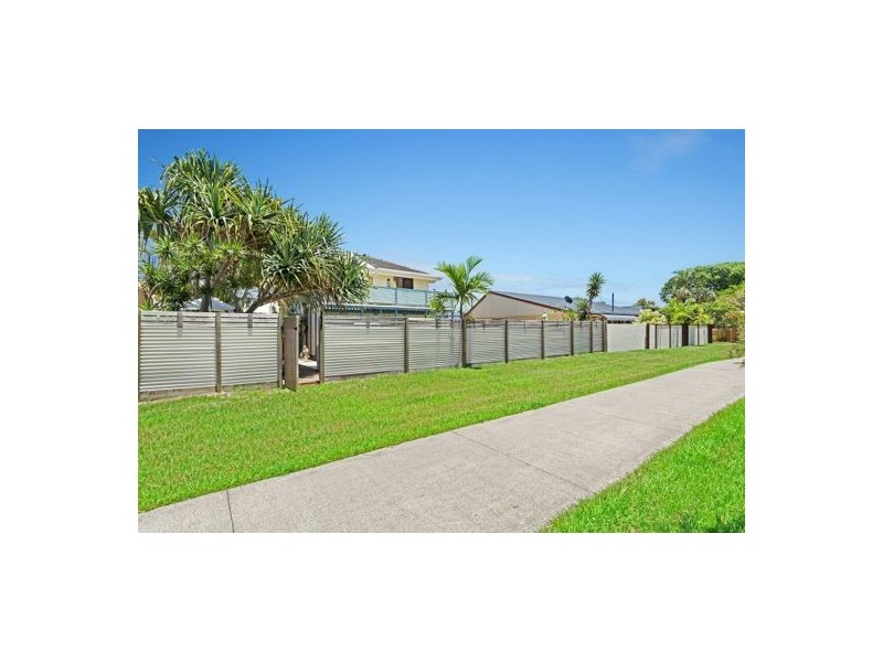 19 Bareki street, Wurtulla QLD 4575