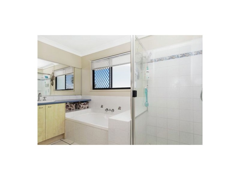 19 Bareki street, Wurtulla QLD 4575