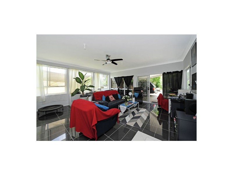 9 Kentucky Court, Little Mountain QLD 4551