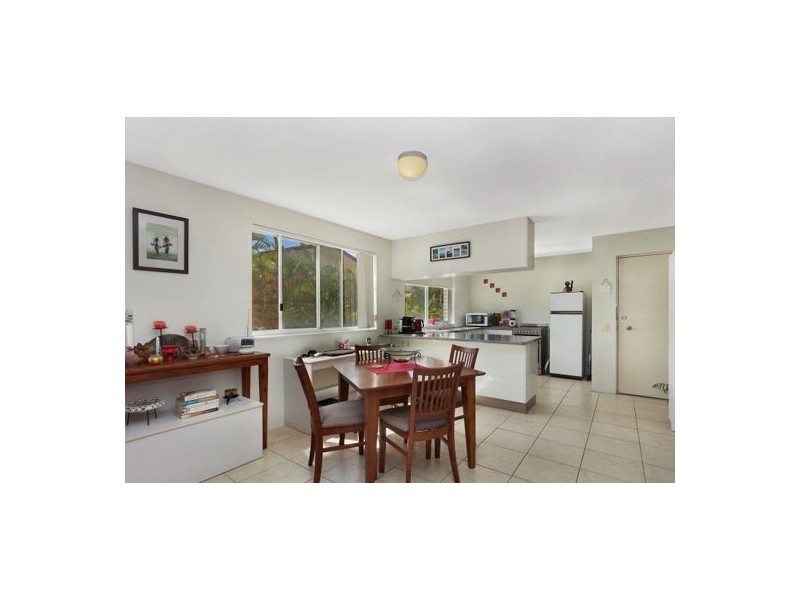 Unit 2/7 Queen Street, Moffat Beach QLD 4551