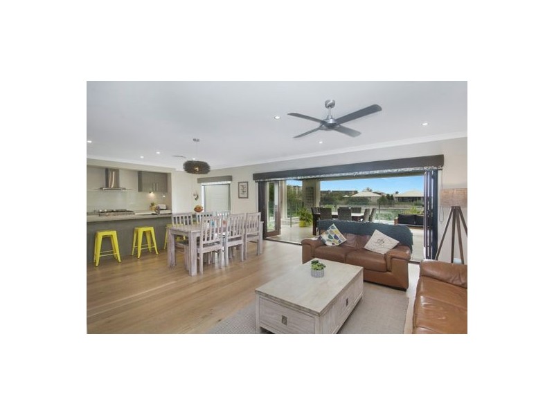 11 Wake Court, Birtinya QLD 4575