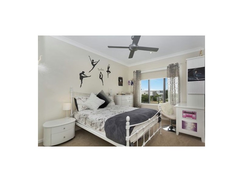 11 Wake Court, Birtinya QLD 4575