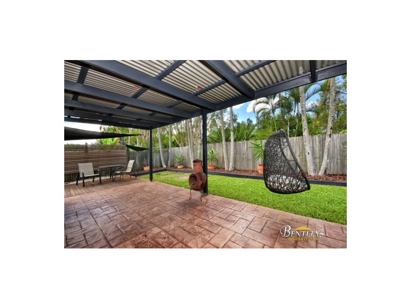 41 Lakeshore Place, Little Mountain QLD 4551