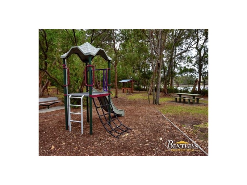 617 Nicklin Way, Wurtulla QLD 4575