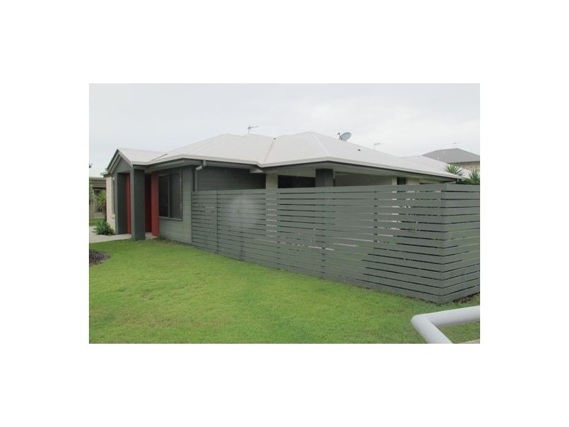 1/2 Mansell Street, Meridan Plains QLD 4551