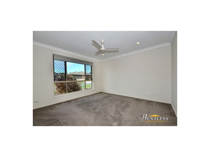 6 Kingsley Court, Little Mountain QLD 4551