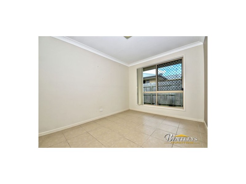 6 Kingsley Court, Little Mountain QLD 4551