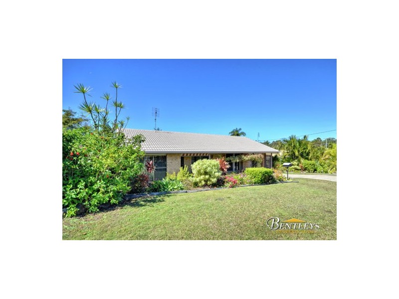 27 Pozieres Crescent, Aroona QLD 4551