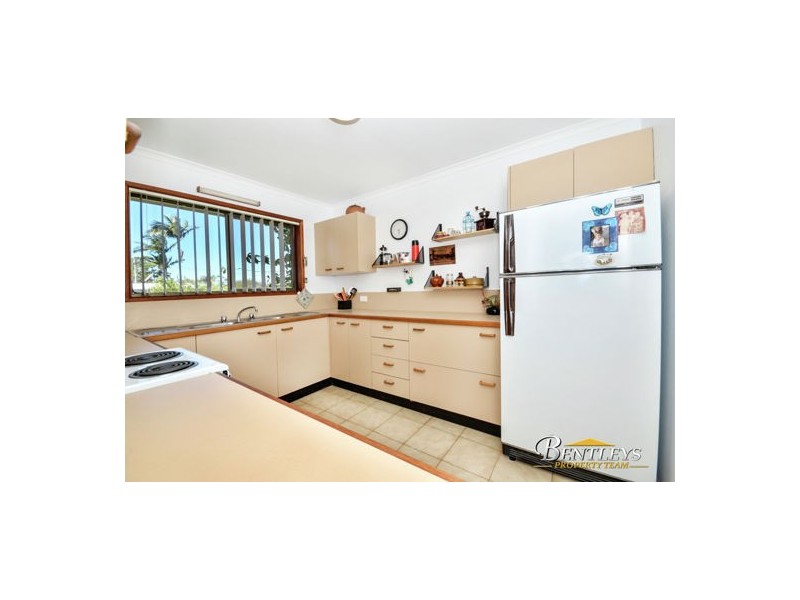 27 Pozieres Crescent, Aroona QLD 4551