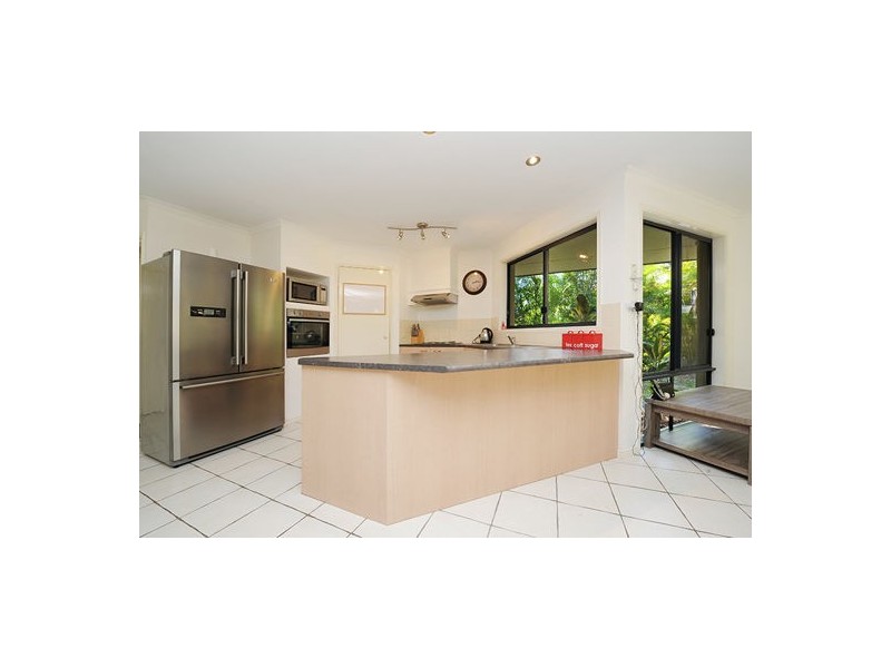 7 Hillside Court, Little Mountain QLD 4551