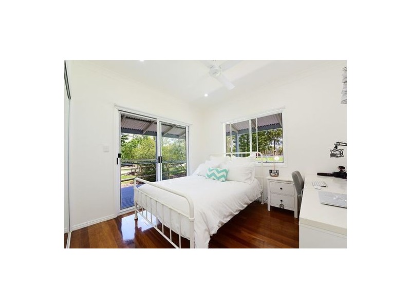 81 Pierce Avenue, Little Mountain QLD 4551