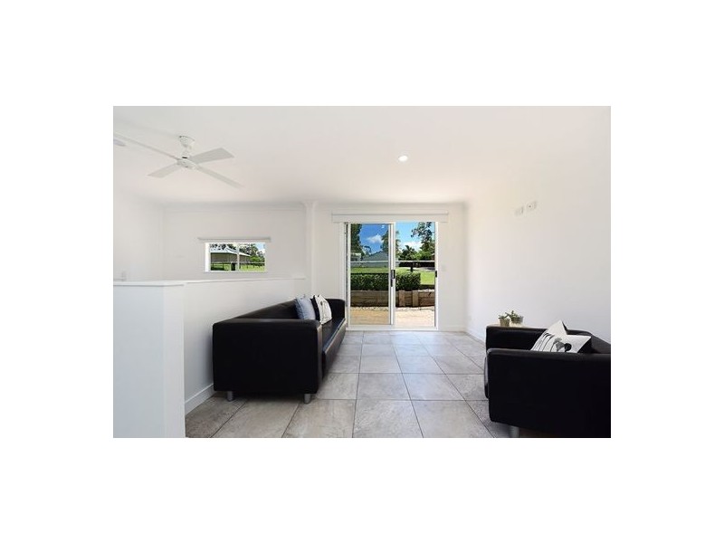 81 Pierce Avenue, Little Mountain QLD 4551