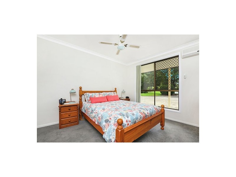5 Casuarina Drive, Little Mountain QLD 4551