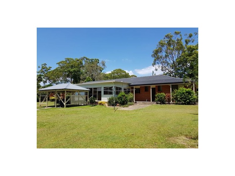 5 Casuarina Drive, Little Mountain QLD 4551
