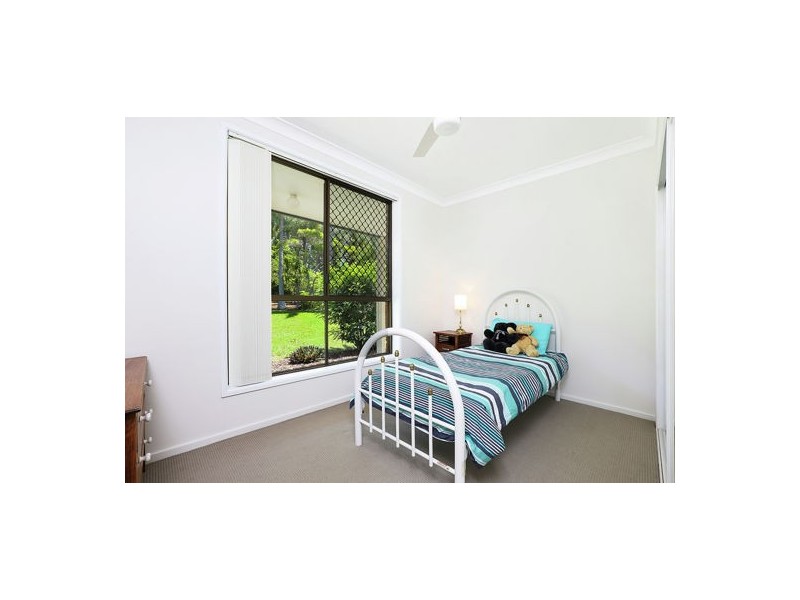 5 Casuarina Drive, Little Mountain QLD 4551