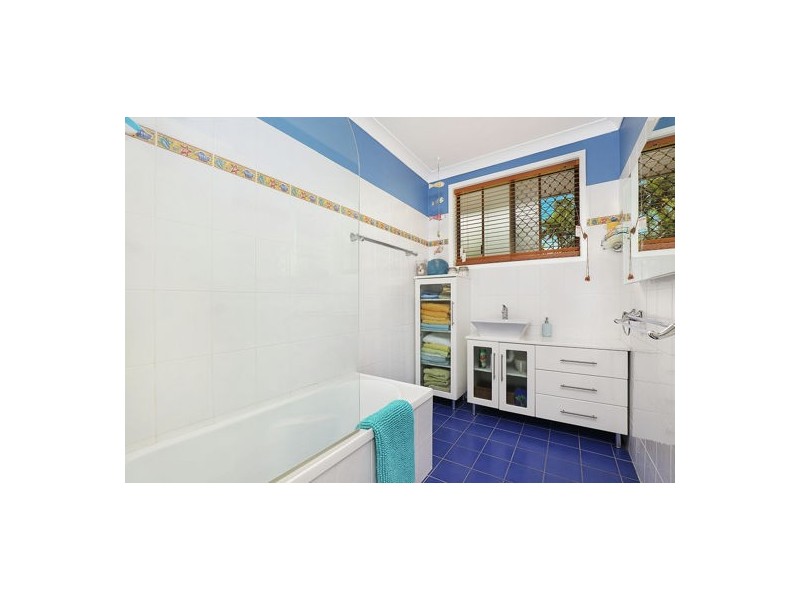 5 Casuarina Drive, Little Mountain QLD 4551