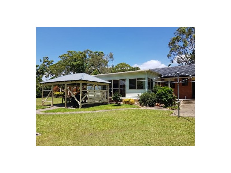 5 Casuarina Drive, Little Mountain QLD 4551