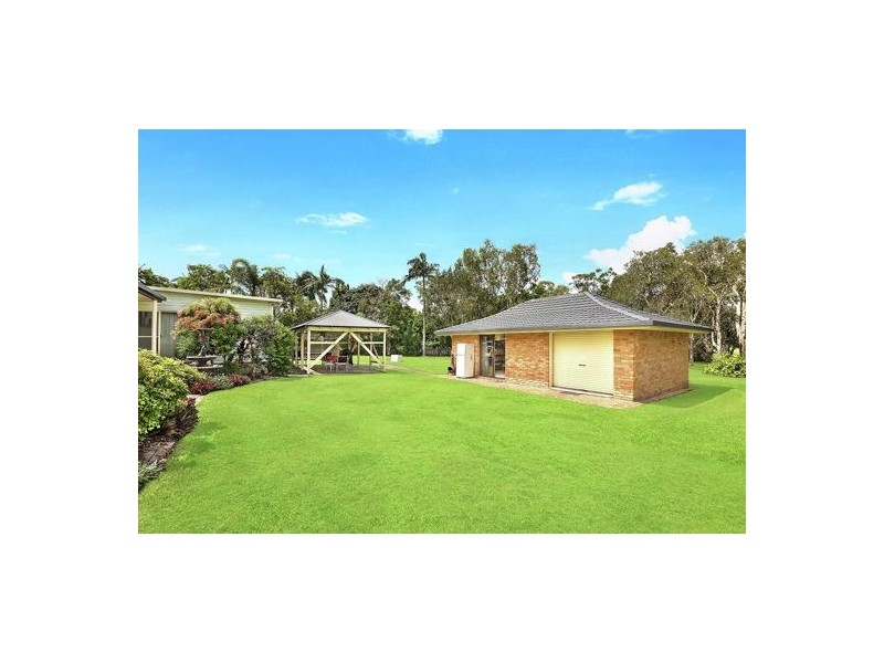 5 Casuarina Drive, Little Mountain QLD 4551